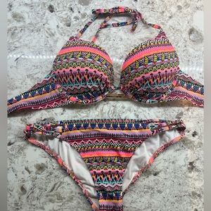 Victoria's Secret SWIM bombshell Multi Zig Zag Foil Top & bottom- 32B.